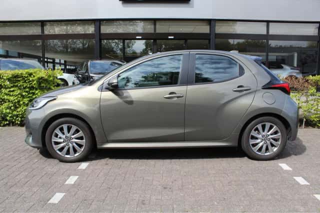 Toyota Yaris (2023) thumbnail 18