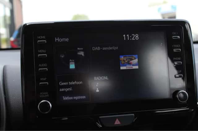 Toyota Yaris (2023) thumbnail 23