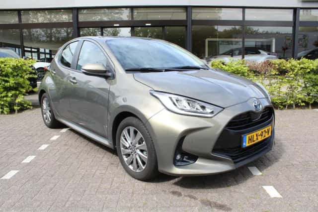 Toyota Yaris (2023) thumbnail 8