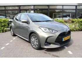 Toyota Yaris (2023) thumbnail 8