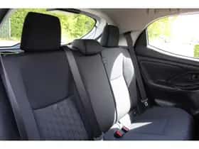 Toyota Yaris (2025) thumbnail 13