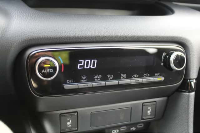 Toyota Yaris (2025) thumbnail 18