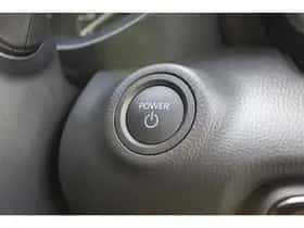 Toyota Yaris (2025) thumbnail 23