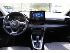 Toyota Yaris (2025) thumbnail 4