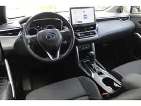 Toyota Corolla (2023) thumbnail 2