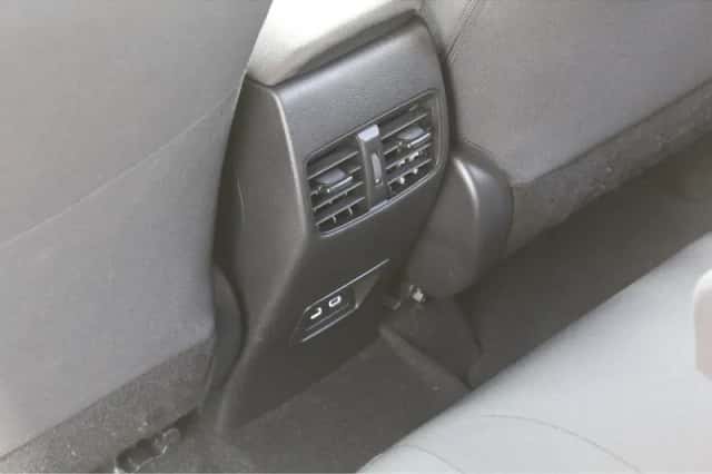 Toyota Corolla (2023) thumbnail 13