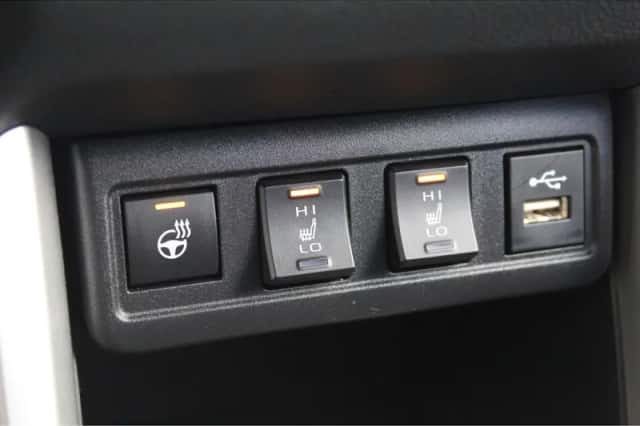 Toyota Corolla (2023) thumbnail 3