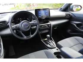 Toyota Yaris (2023) thumbnail 2