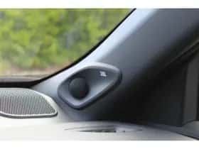 Toyota Yaris (2023) thumbnail 23