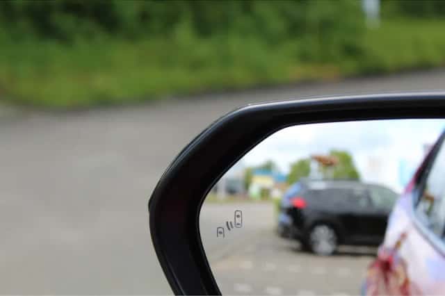 Toyota Yaris (2023) thumbnail 4