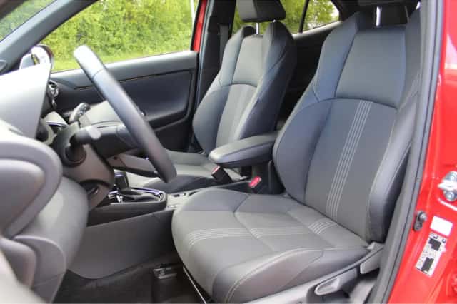 Toyota Yaris (2023) thumbnail 9