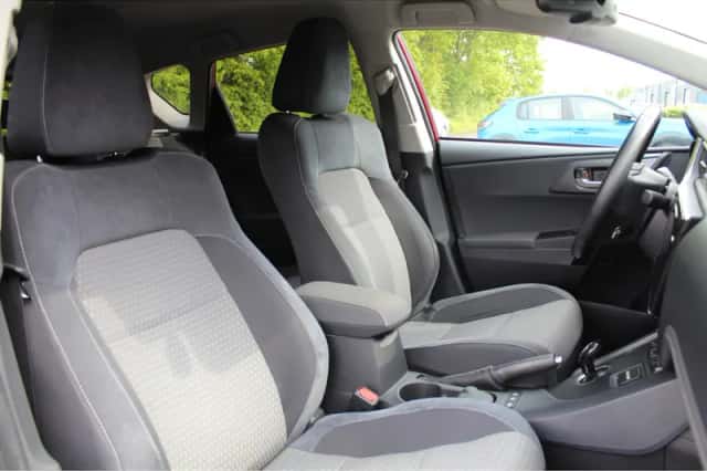 Toyota Auris (2018) thumbnail 12