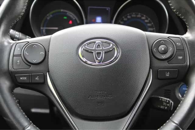 Toyota Auris (2018) thumbnail 15