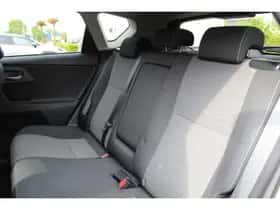 Toyota Auris (2018) thumbnail 16