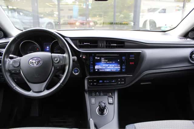 Toyota Auris (2018) thumbnail 4
