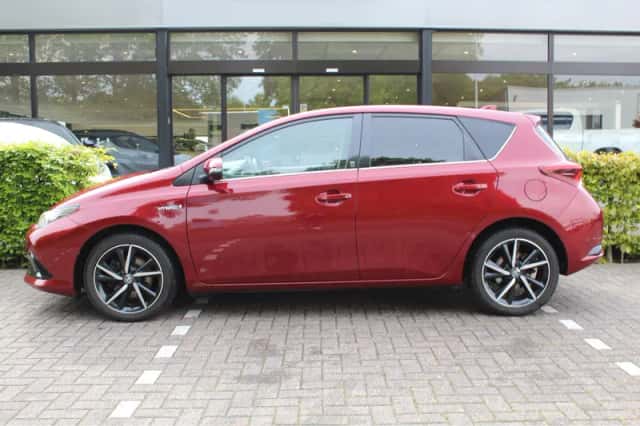 Toyota Auris (2018) thumbnail 5