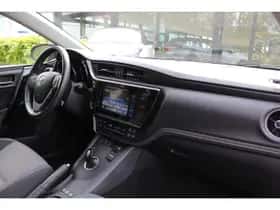 Toyota Auris (2018) thumbnail 6