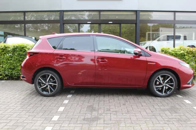 Toyota Auris (2018) thumbnail 7