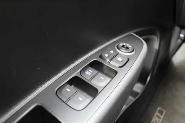 Hyundai i10 (2019) thumbnail 4