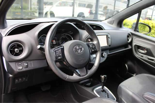 Toyota Yaris (2018) thumbnail 2