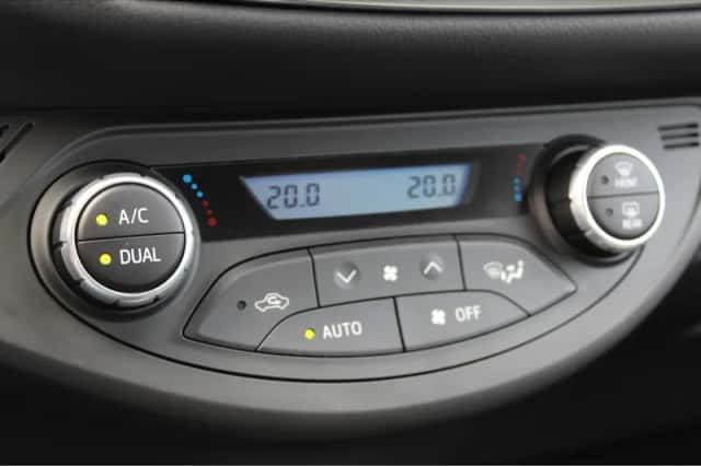 Toyota Yaris (2018) thumbnail 18