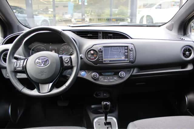 Toyota Yaris (2018) thumbnail 4