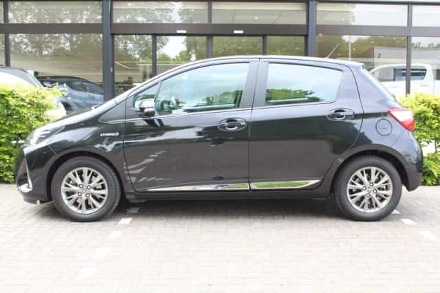 Toyota Yaris (2018) thumbnail 5