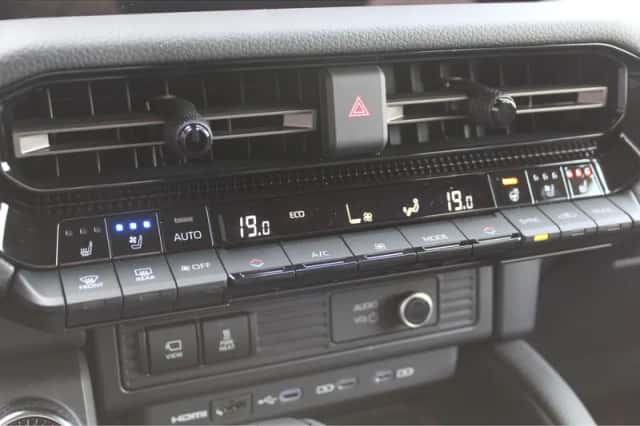 Toyota Land (2024) thumbnail 31