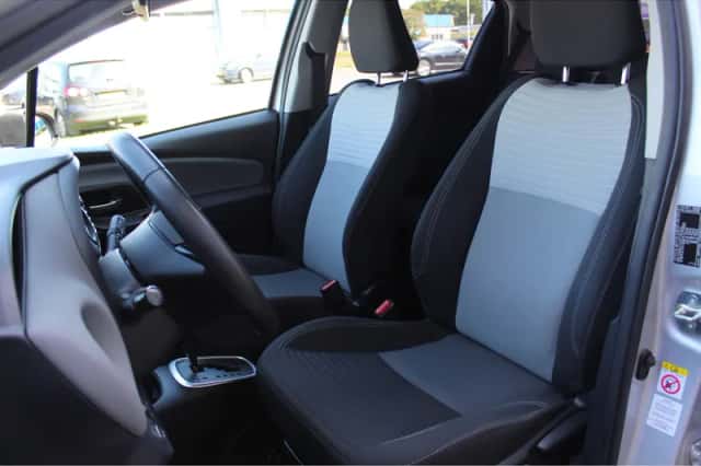 Toyota Yaris (2019) thumbnail 12