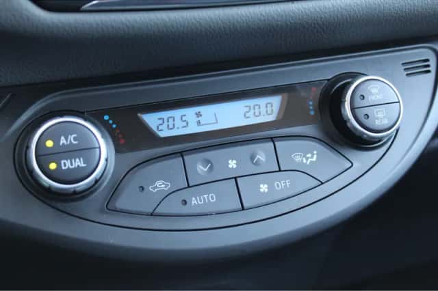 Toyota Yaris (2019) thumbnail 4