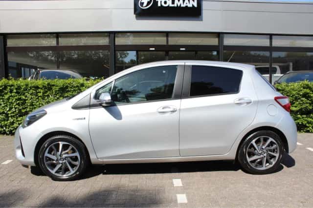 Toyota Yaris (2019) thumbnail 6