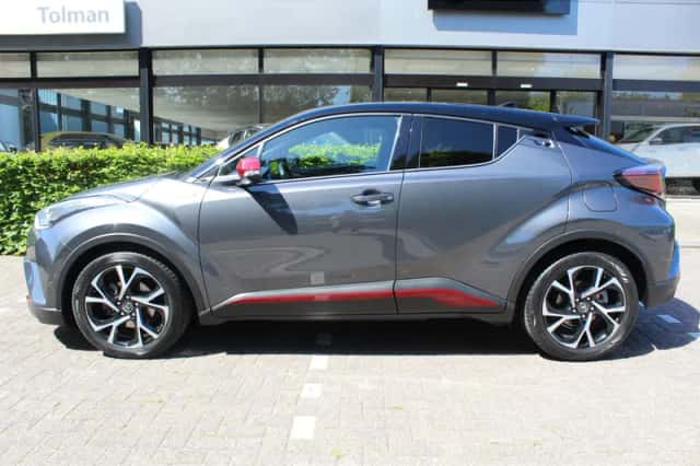 Toyota C-HR (2017) thumbnail 22