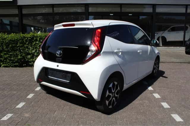 Toyota Aygo (2021) thumbnail 13
