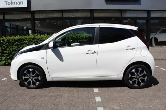 Toyota Aygo (2021) thumbnail 9