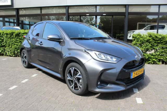 Toyota Yaris (2024) thumbnail 7
