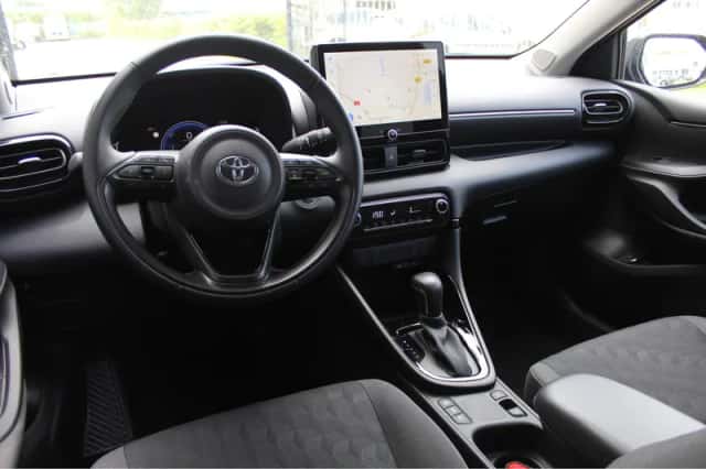 Toyota Yaris (2024) thumbnail 8