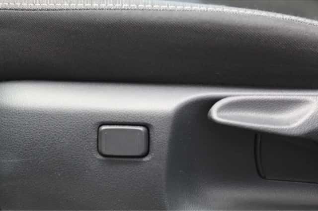 Toyota Yaris (2024) thumbnail 9