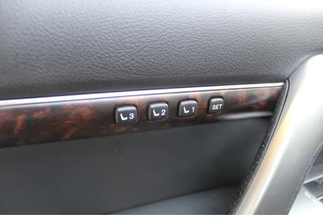 Toyota Land (2013) thumbnail 5