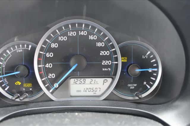 Toyota Yaris (2012) thumbnail 15