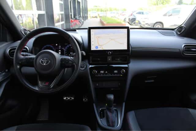 Toyota Yaris (2024) thumbnail 4