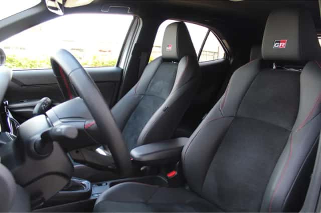 Toyota Yaris (2024) thumbnail 8