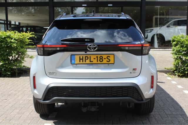 Toyota Yaris (2024) thumbnail 9