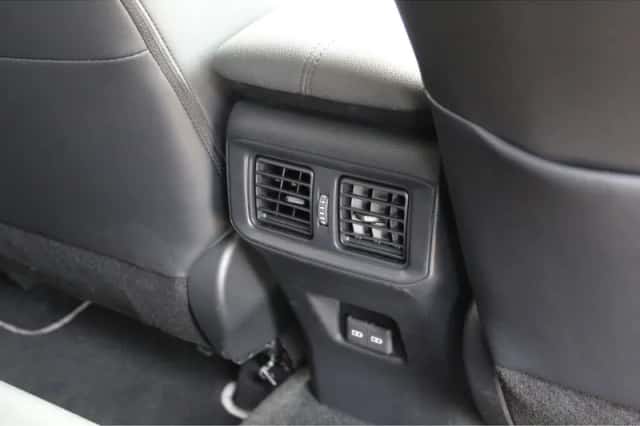 Toyota RAV4 (2022) thumbnail 19