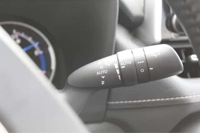 Toyota RAV4 (2022) thumbnail 23