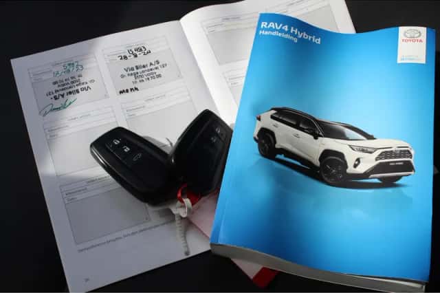 Toyota RAV4 (2022) thumbnail 30