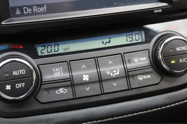 Toyota RAV4 (2019) thumbnail 12