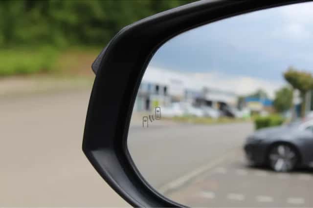 Toyota RAV4 (2019) thumbnail 5