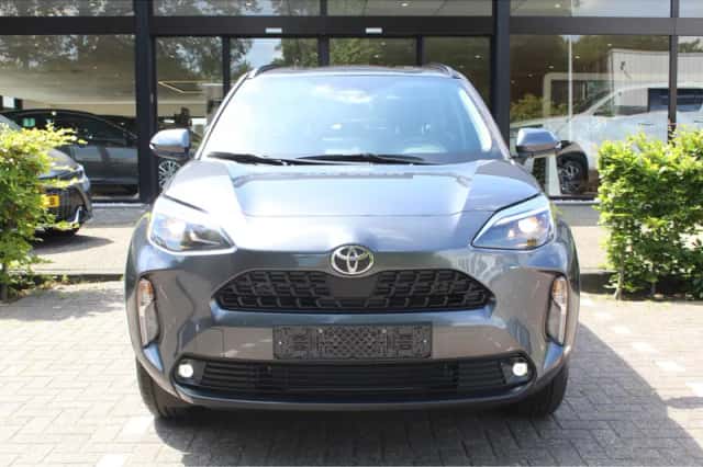 Toyota Yaris (2025) thumbnail 3
