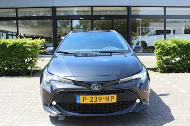 Toyota Corolla (2022) thumbnail 3