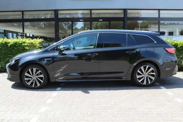 Toyota Corolla (2022) thumbnail 5